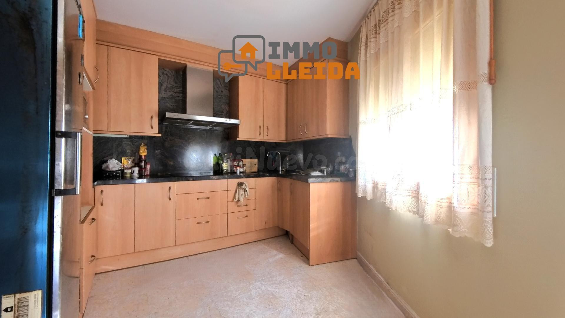 Piso en venta en Térmens con garaje, 3 habitaciones y terraz - foto 3