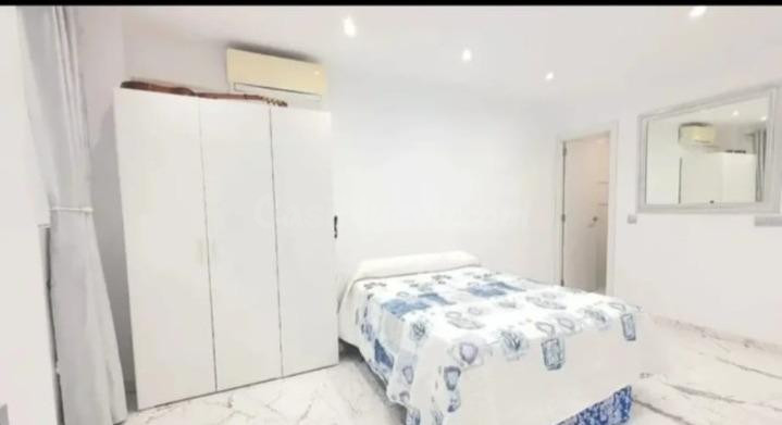 SE VENDE LOCAL COMERCIAL REFORMADO A VIVIENDA, ACTUALMENTE FIGURA EN ESCRITURAS COMO LOCAL COMERCIAL