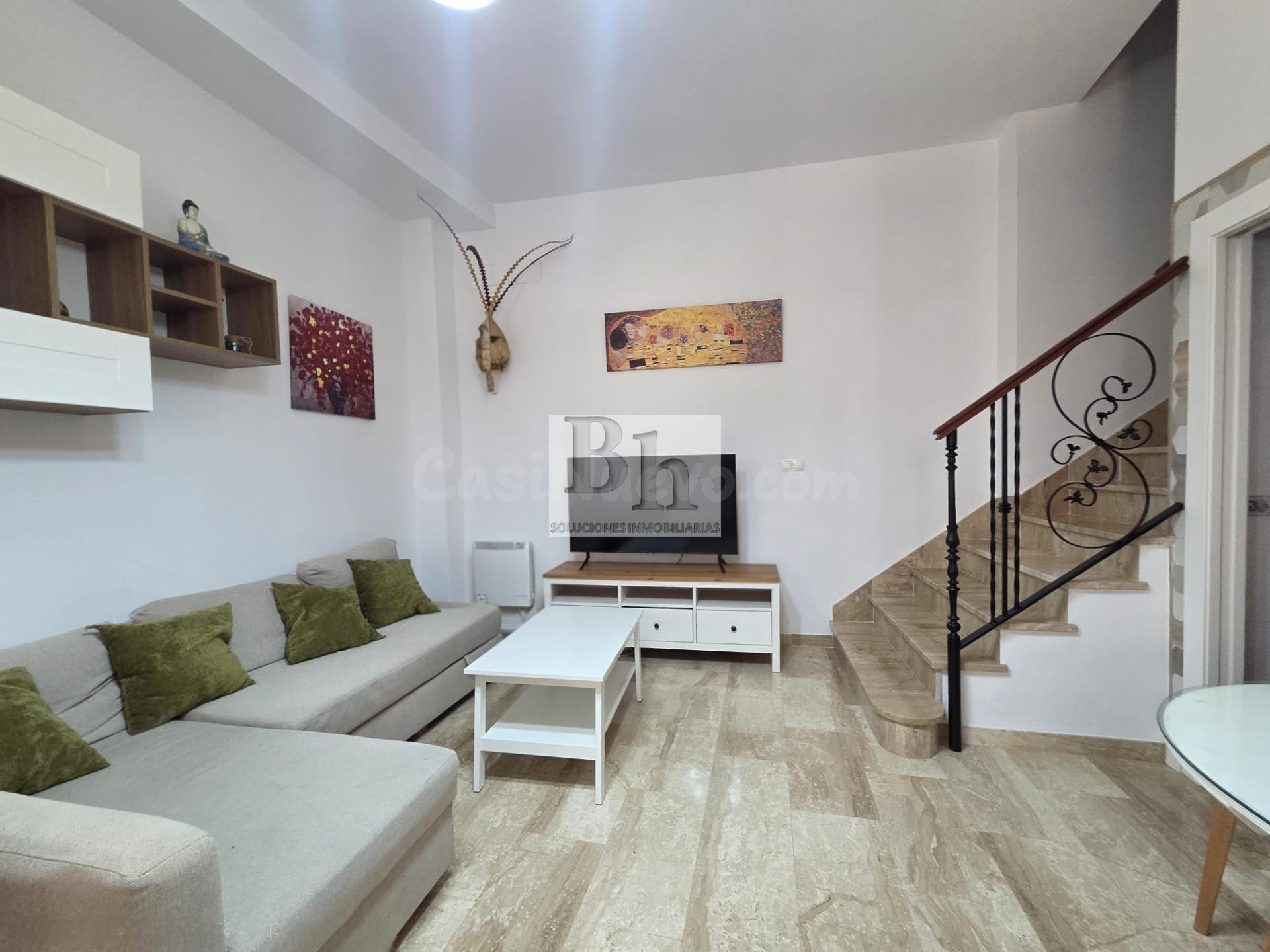 BLANHOGAR VENDE EN AGUILAR DE LA FRONTERA FANTÁSTICO DUPLEX DEL 2010