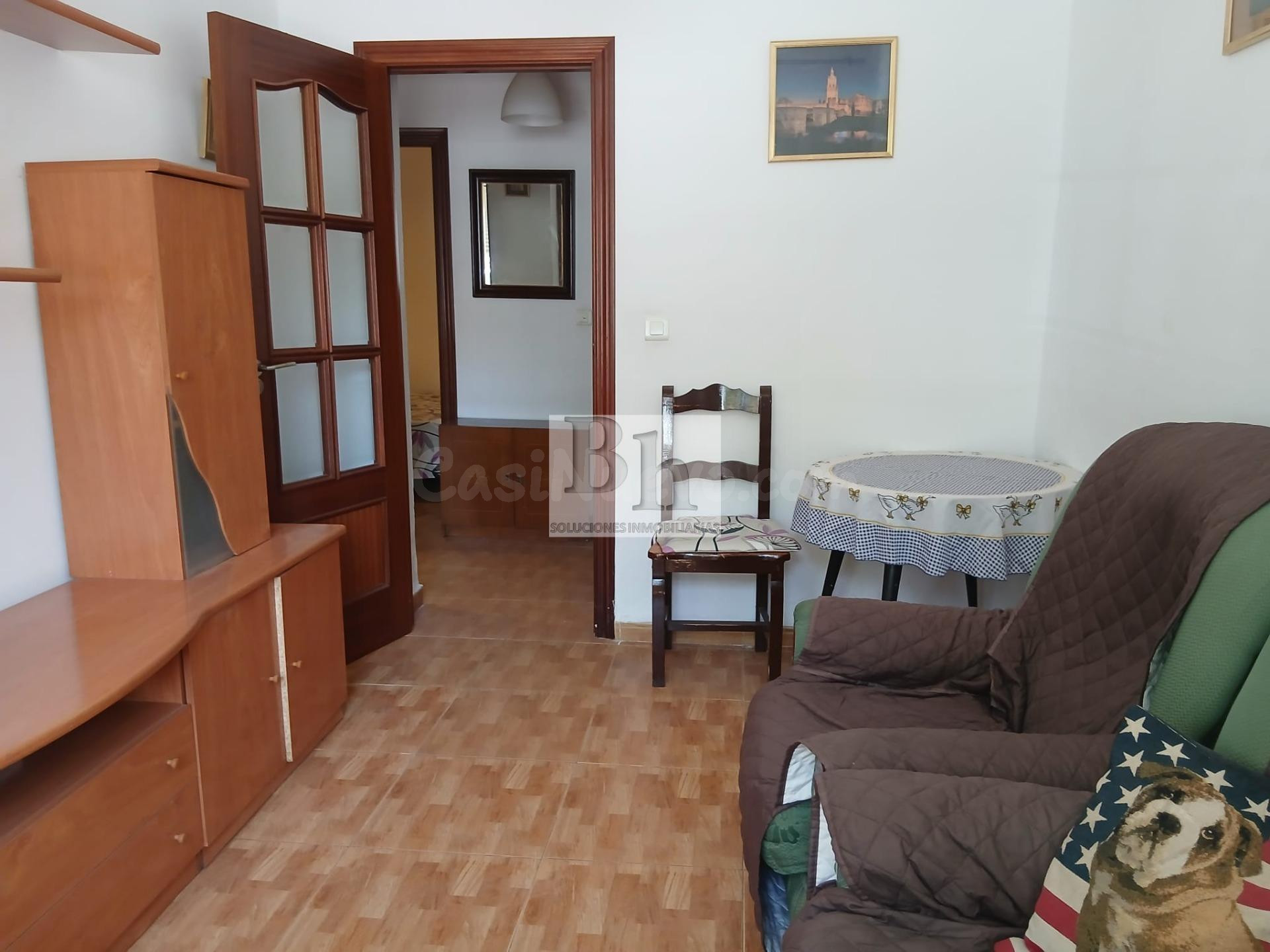 OPORTUNIDAD PISO SITUADO EN GAMARRA!  3 DORMITORIOS, SALÓN INDEPENDIENTE,  PATIO, EXTERIOR, DIRECTAMENTE PARA ENTRAR A VIVIR, MEJOR VER....