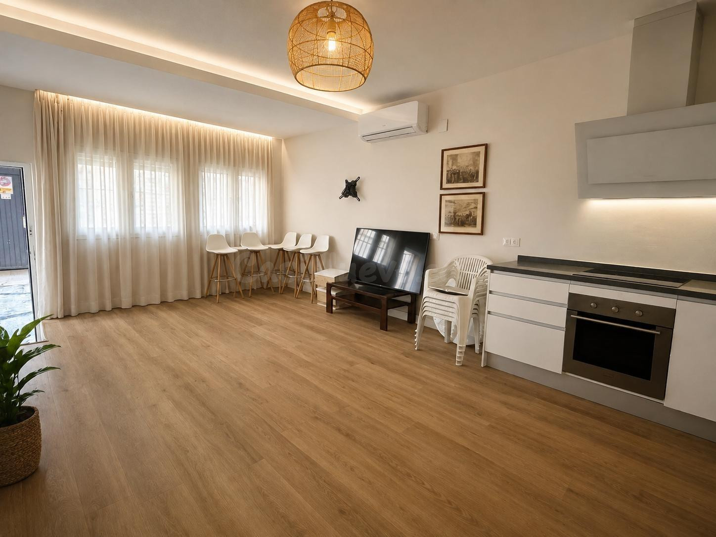 BLANHOGAR vende local en Plaza la Merced