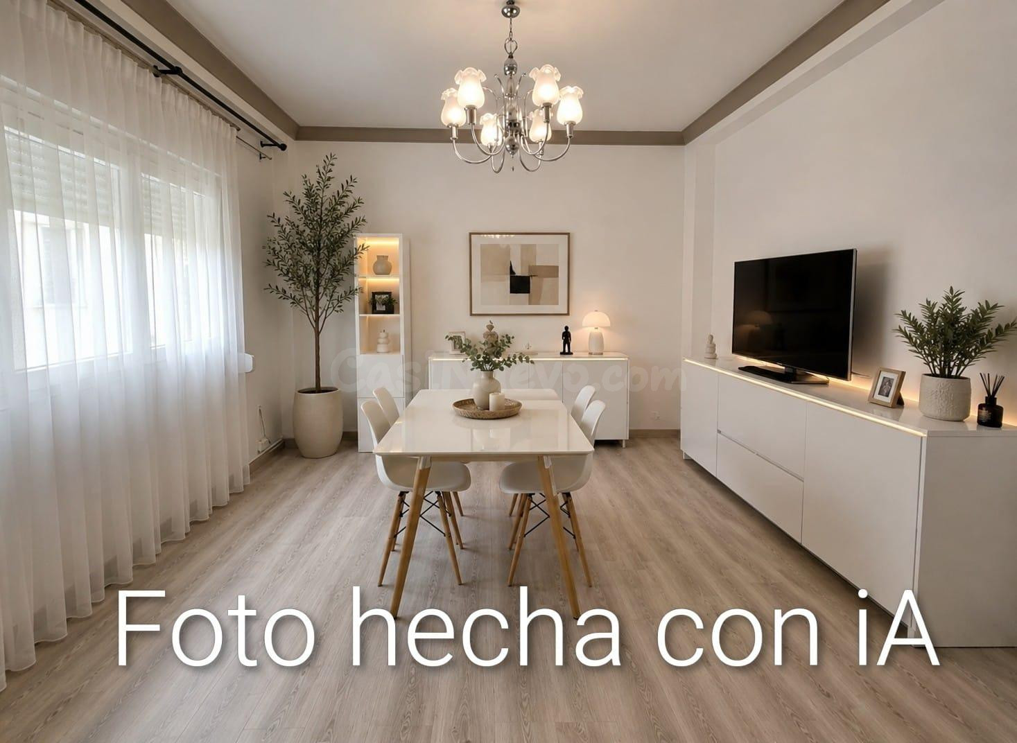 BLANHOGAR vende casa adosada en zona del Molinillo