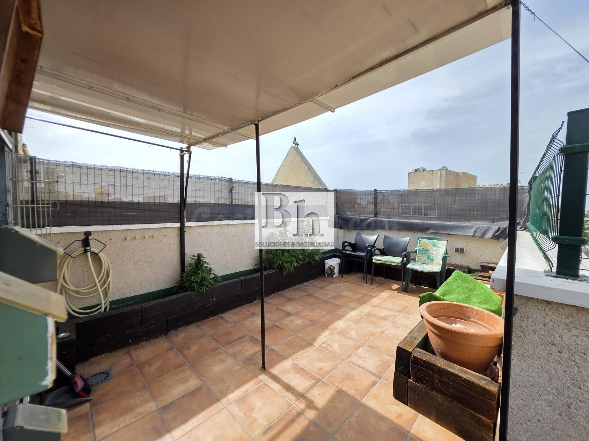 BLANHOGAR vende Ático en Puerta de Málaga