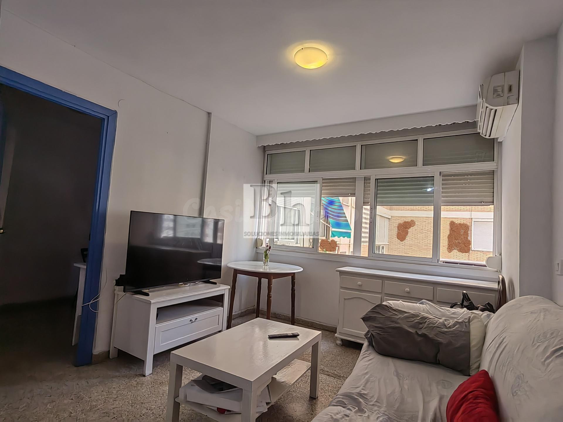 BLANHOGAR VENDE PISO JUNTO AL VIALIA!!!