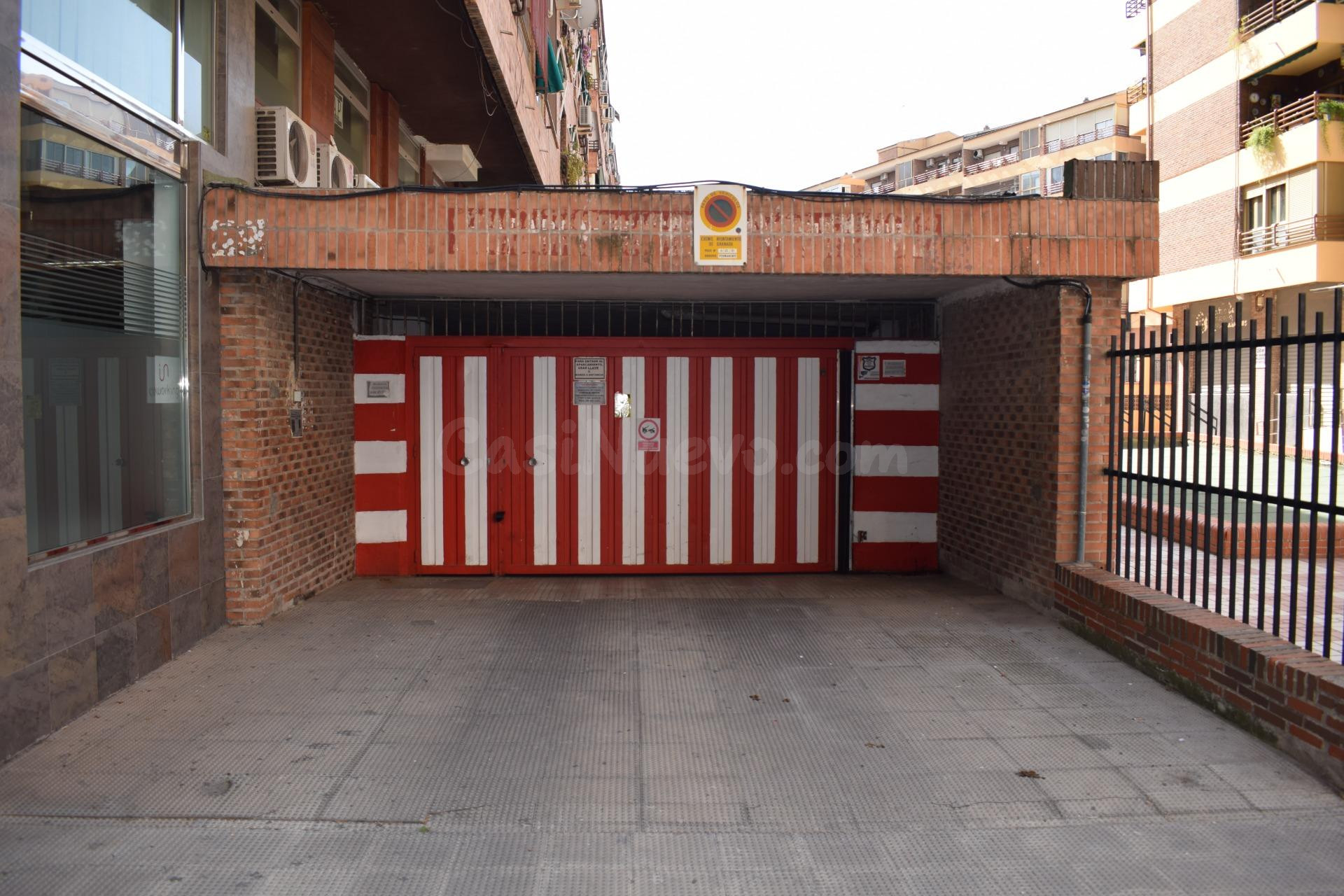 DOS PLAZAS DE GARAJE en Venta en Parque Luz - Una Oportunidad Única