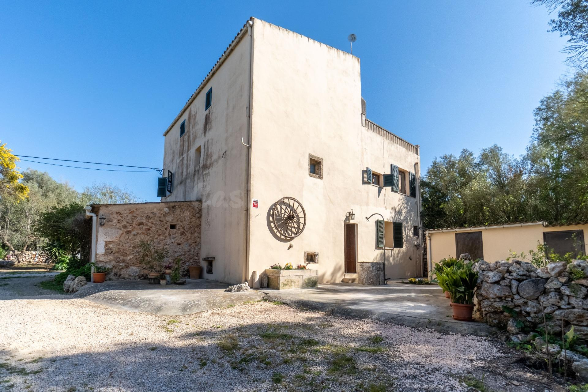 Finca rústica mallorquina con carácter y gran potencial en Campos
