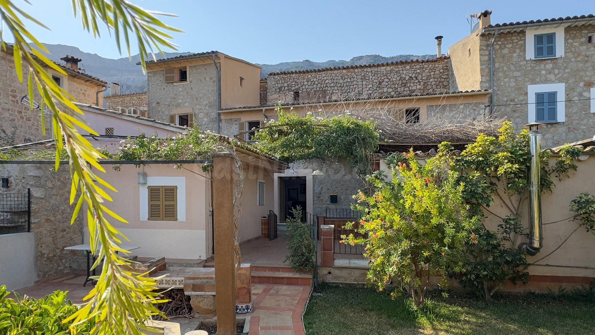 Casa mallorquina con vistas a la Tramuntana en Sóller