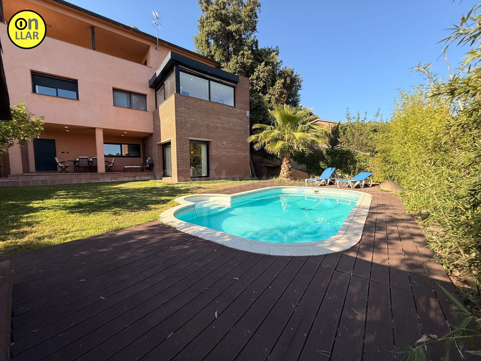 Casa con piscina en l'Ametlla del Vallès (Zona Pinar i Portús)