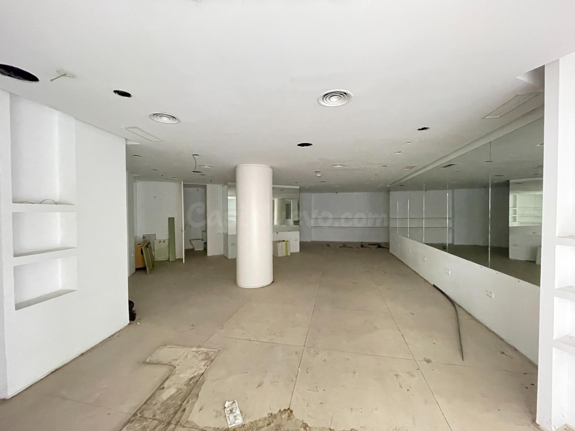Se alquila local comercial en Murcia centro Plaza Preciosa con Av Constitución