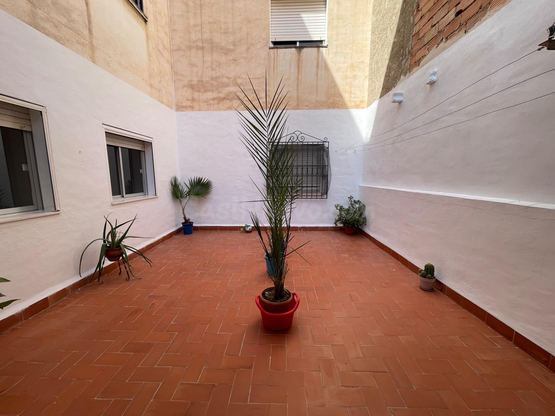 Se vende Piso en Planta Baja con Patio en Cabezo de Torres