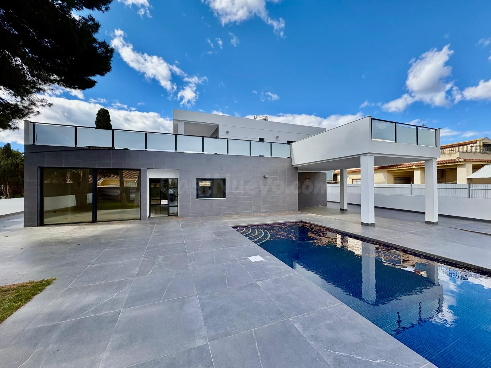 Chalet 4 habitaciones 235m² en venta - Campoamor