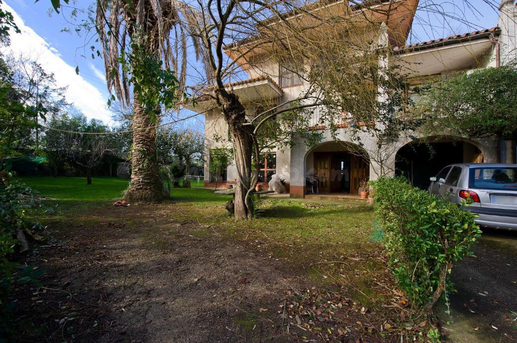 Casa 5 habitaciones 177m² en venta - Peñacastillo - Nuevamon