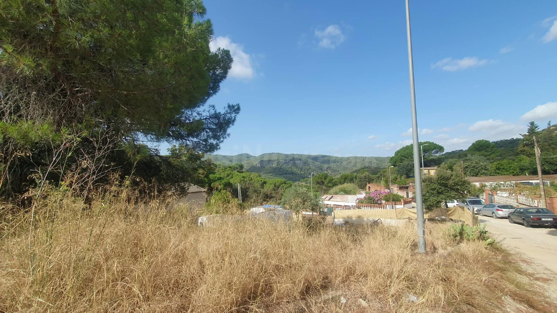 TU CASA EMPIEZA AQUÍ – TERRENO URBANO EN VALLBONA D’ANOIA (VALLBONICA)