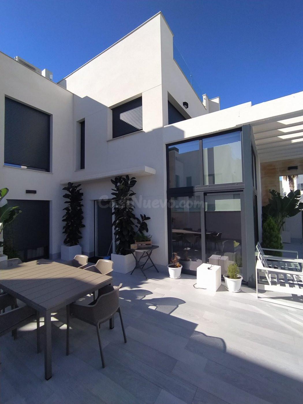 VILLA DE LUGO CON PISCINA PRIVADA EN LAS LOMAS DE CABO ROIG ( ORIHUELA COSTA)