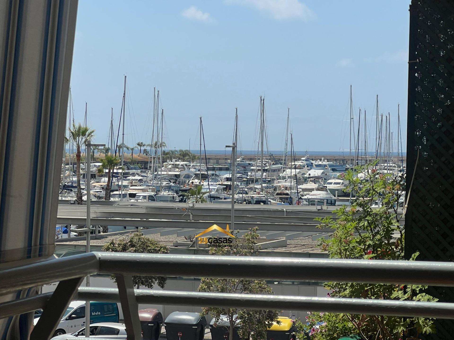 APARTAMENTO CON VISTAS AL CLUB NAUTICO