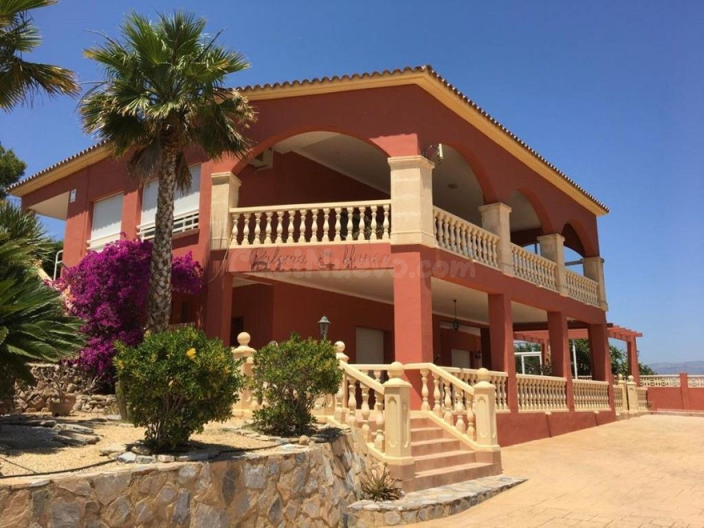 Villa 8 habitaciones 540m² en venta - Pueblo