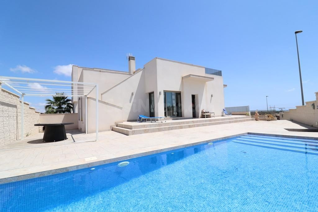 Villa 3 habitaciones 250m² en venta - Bellavista