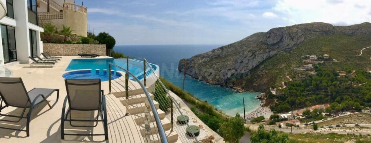 Villa 4 habitaciones 338m² en venta - Partida Comunes-Adsubia