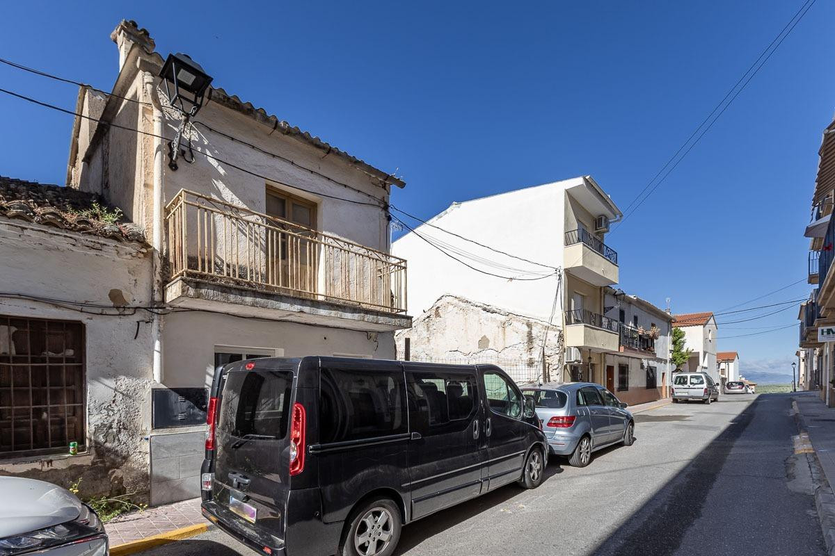 Casa a reformar en el corazón de Guevejar