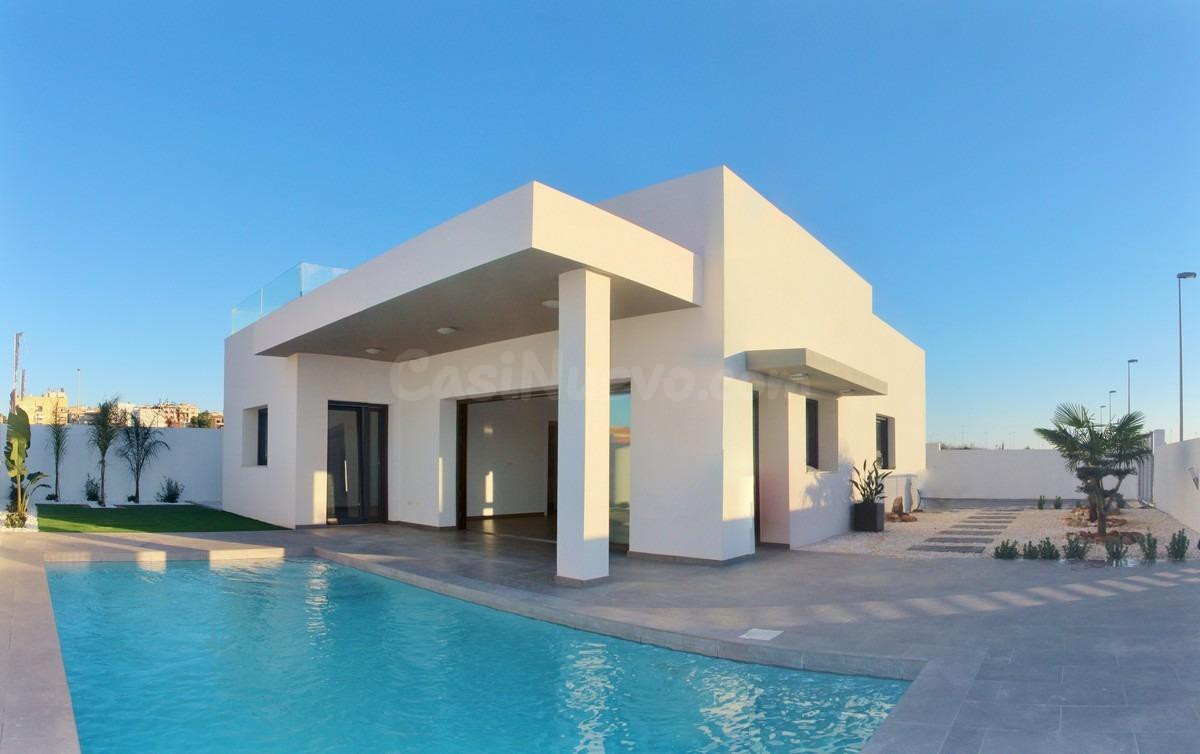 VILLAS DE OBRA NUEVA EN ROJALES