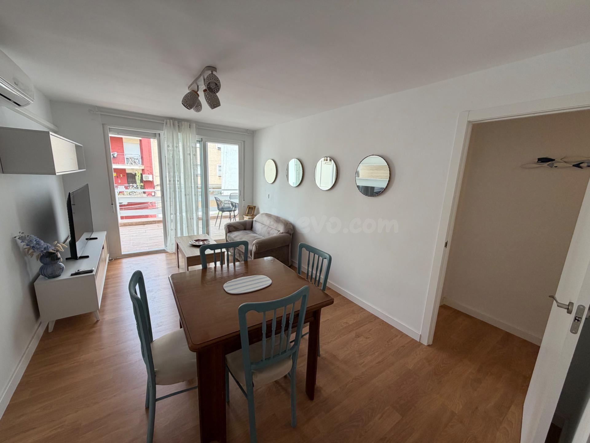 Apartamento en primera línea de Playa de Los Locos – Torrevieja