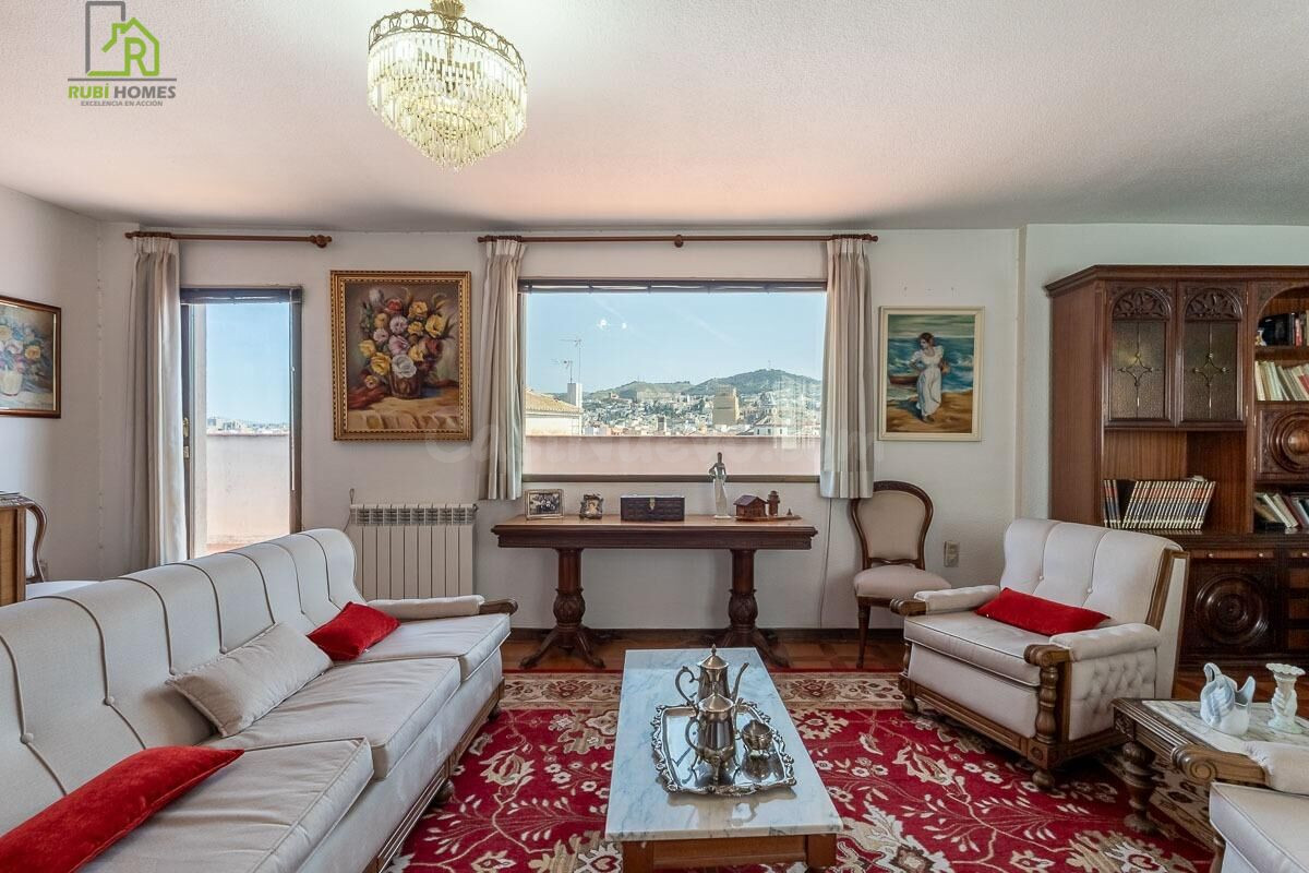 ÁTICO DUPLEX EN EL CORAZON DE GRANADA