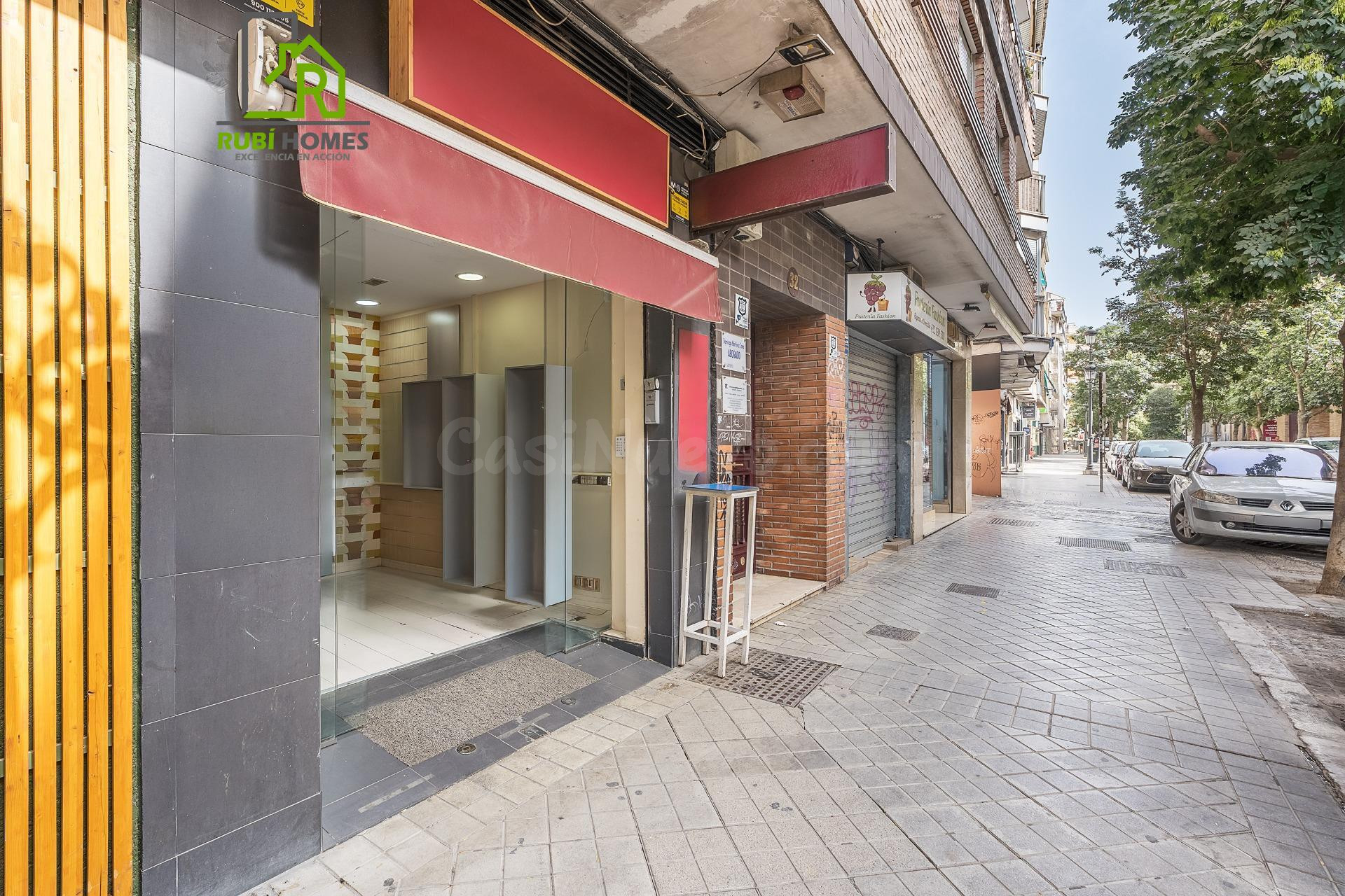 LOCAL COMERCIAL EN VENTA - GRANADA (San Juan de Dios)