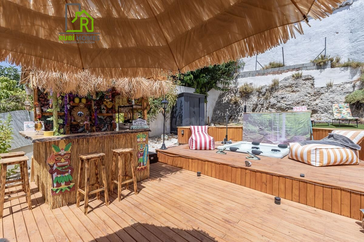 EN VENTA CASA CON JARDÍN DE 400M2 – Tózar, Moclín - Granada