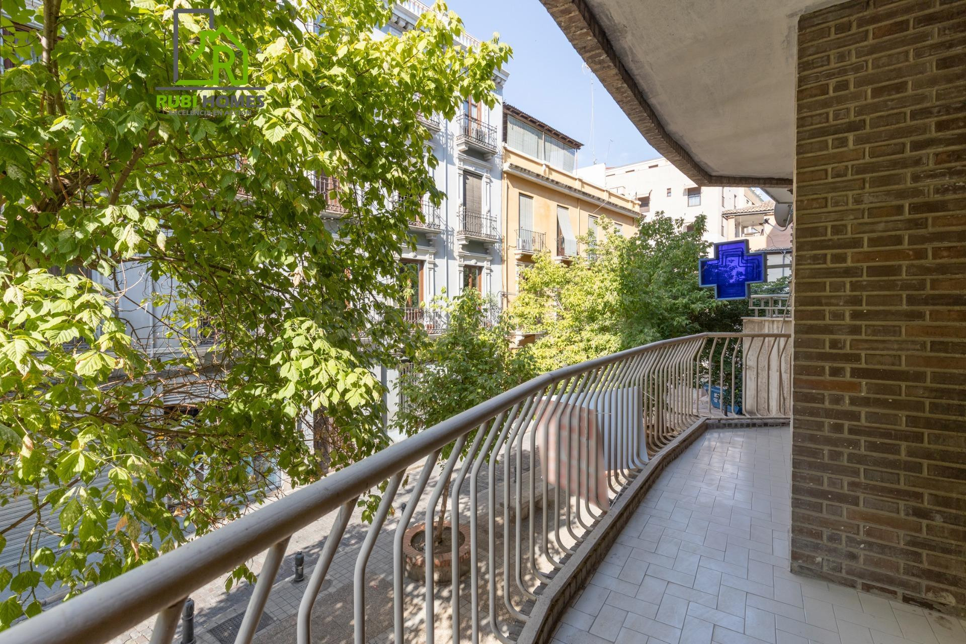 PISO EN VENTA 180m2 - SAN ANTÓN (GRANADA)