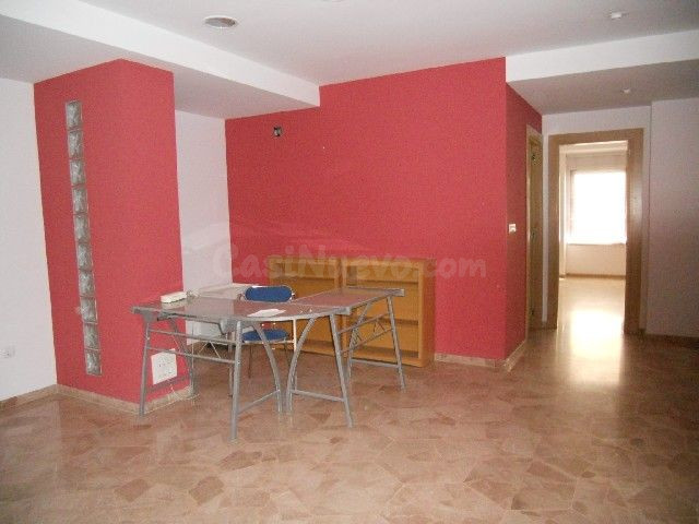 Local comercial 90m² en venta - Oliva