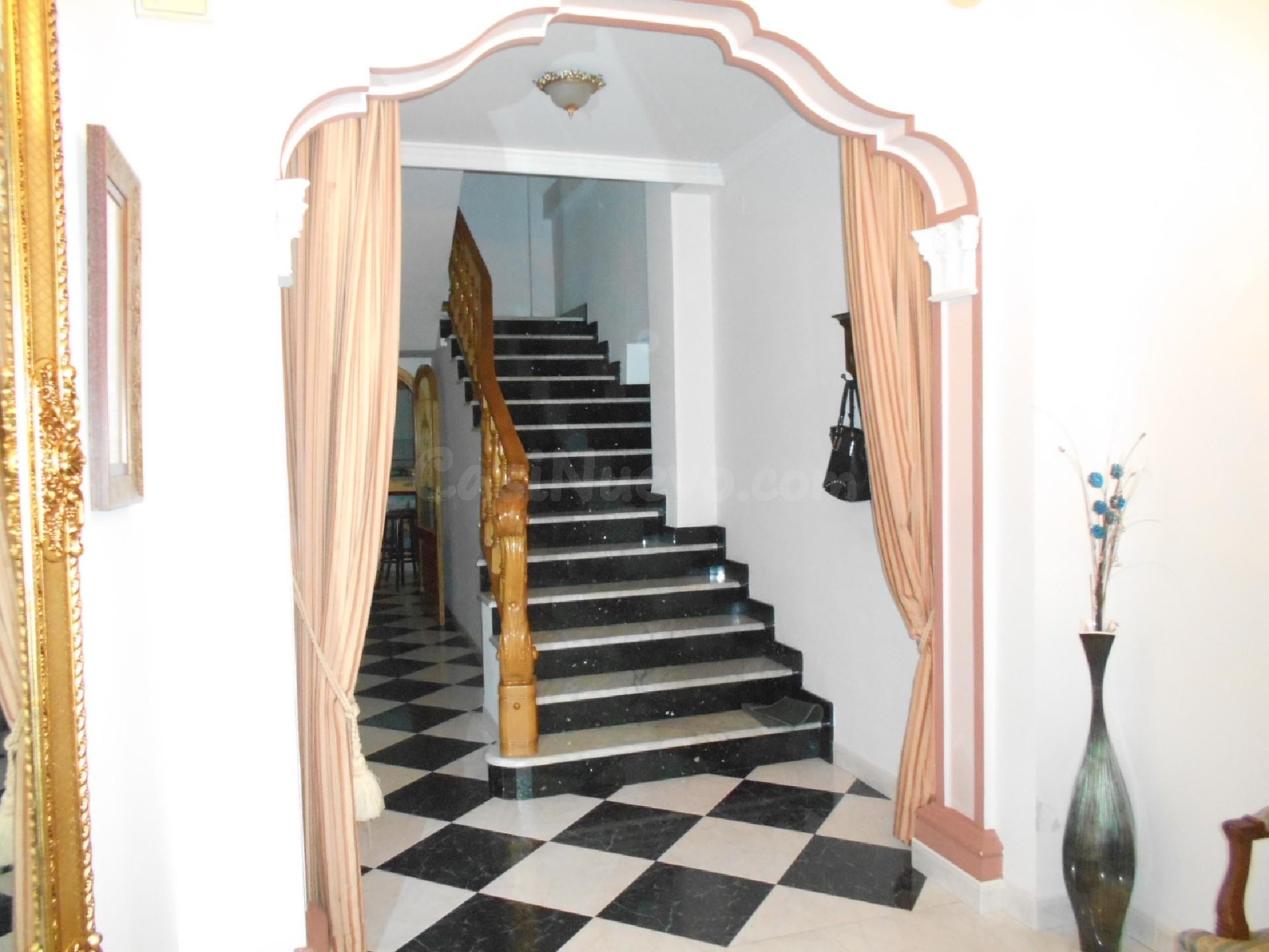 Casa 7 habitaciones 365m² en venta - Iglesia de santa maria