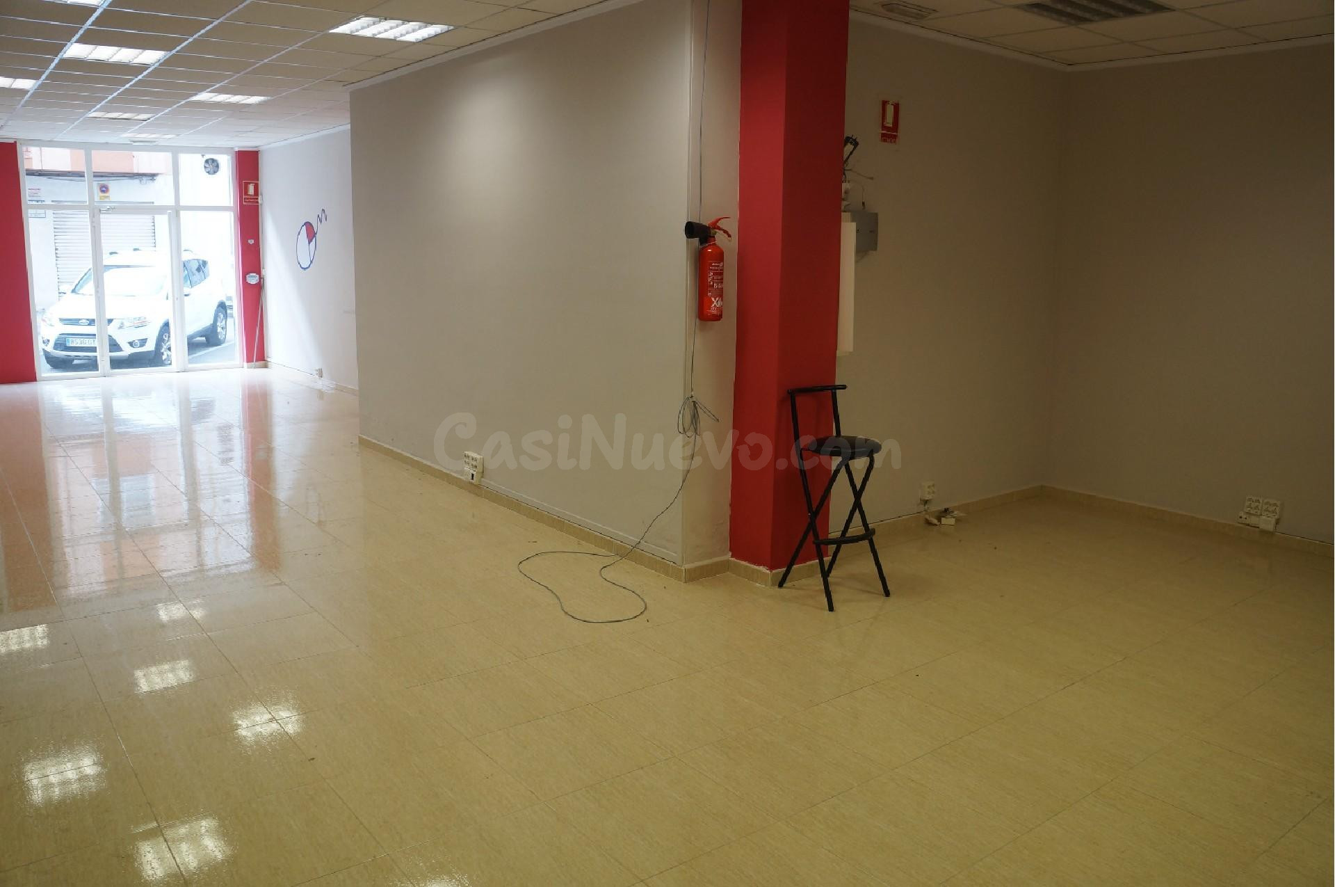 Local comercial 82m² en venta - Oliva, Zona de - Oliva