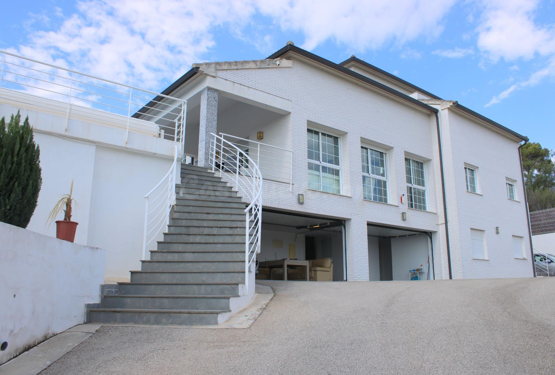 Chalet 5 habitaciones 369m² en venta - Oliva nova
