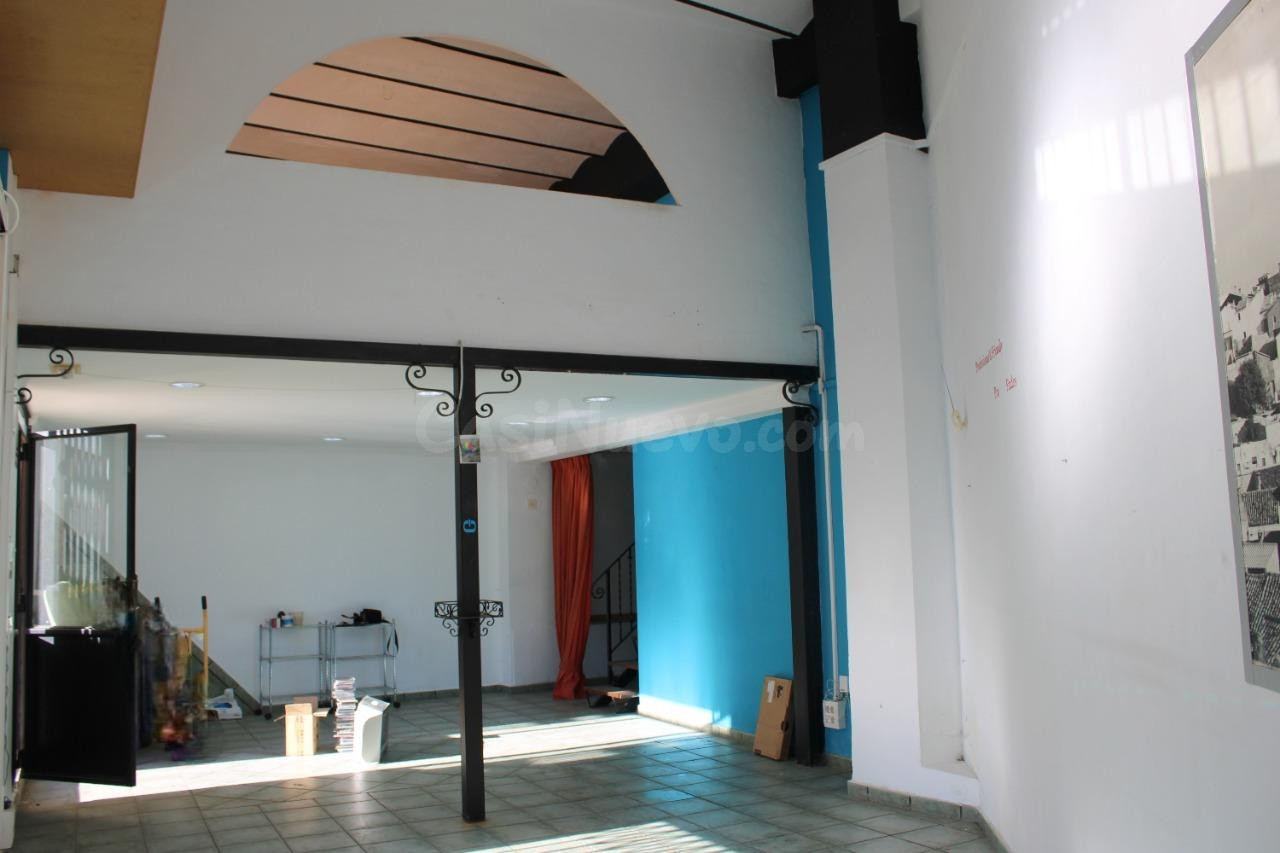 Local comercial 80m² en venta - Oliva