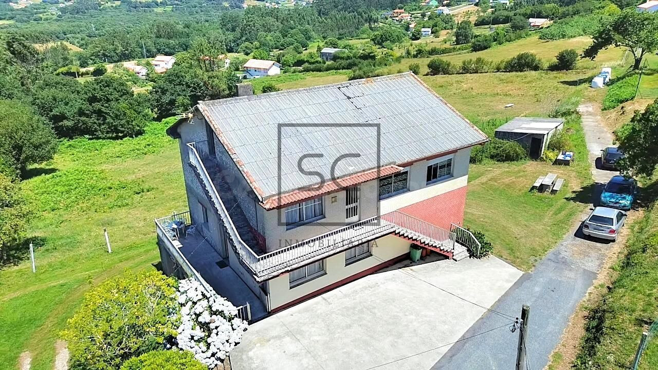 Casa independiente con dos viviendas y finca en Doso, Narón - foto 2