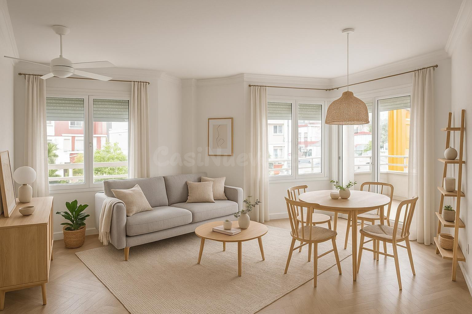 Apartamento en La Carihuela con terrazas, garaje y piscina