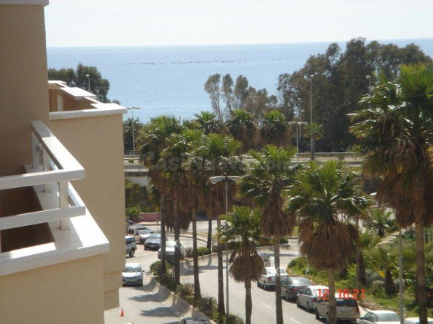 Piso en Nueva Torrequebrada con vistas al mar