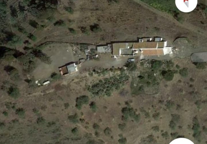 Finca rustica con terreno en Almogia