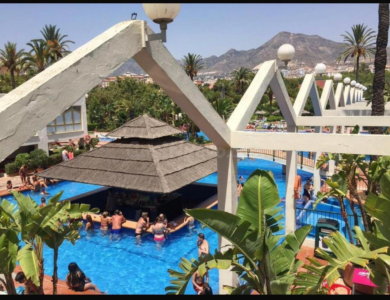 Apartamento junto a la playa en Benalbeach, Benalmadena