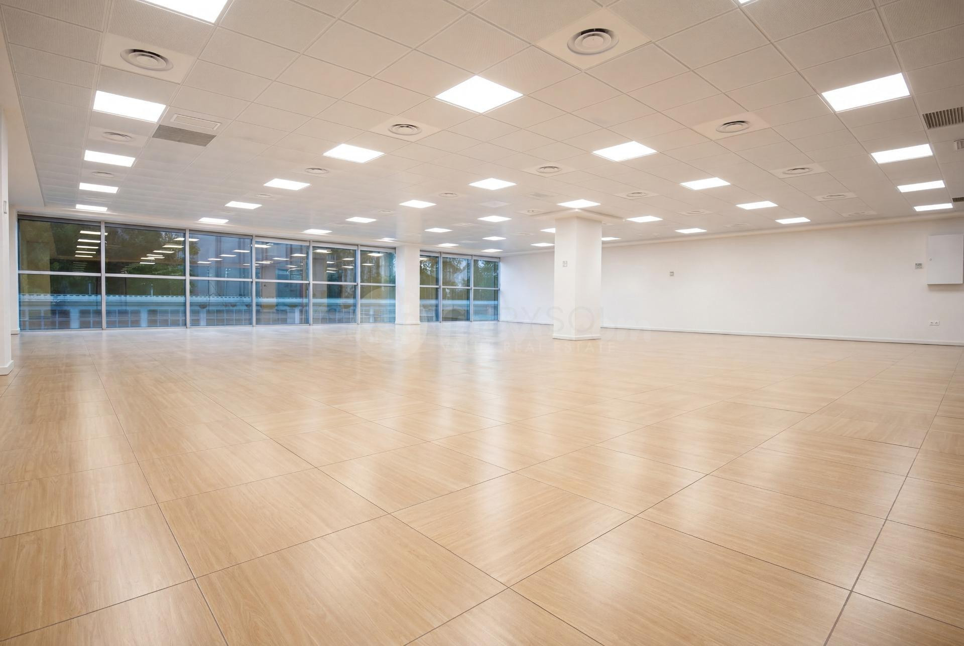 Oficina en venta en rentabilidad 5% (St cugat- inquilino pre