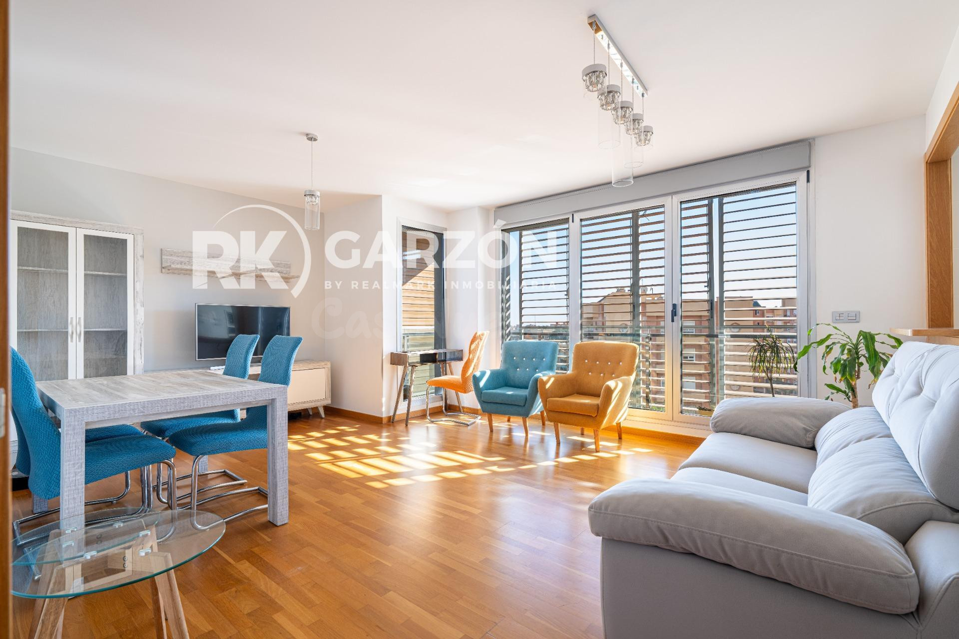 PISAZO EN VENTA 4 DORM+2 BAÑOS+ 2 PLAZAS DE GARAJE+ TRASTERO