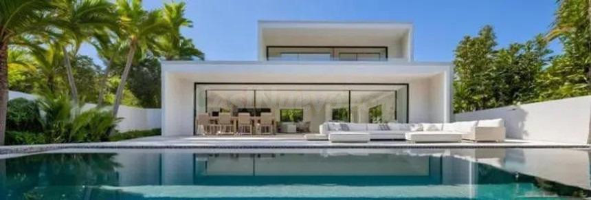 Villa de lujo con vistas al mar en Retamar, Benalmadena