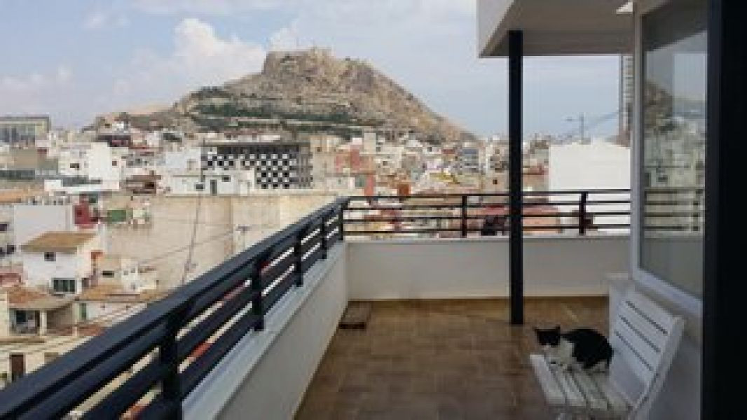MAGNIFICO ÁTICO DUPLEX CON VISTAS AL MAR