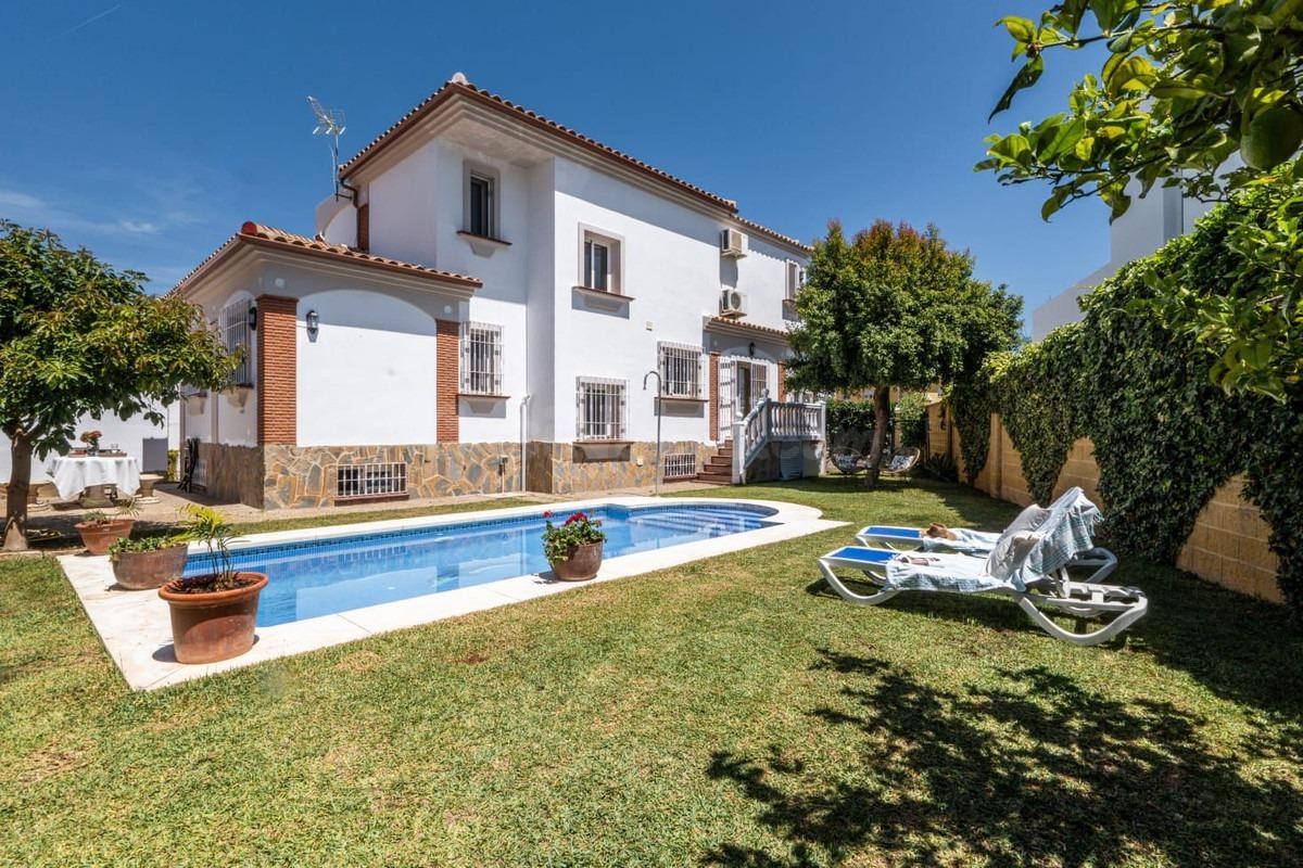 Villa - Chalet en venta en Torrequebrada