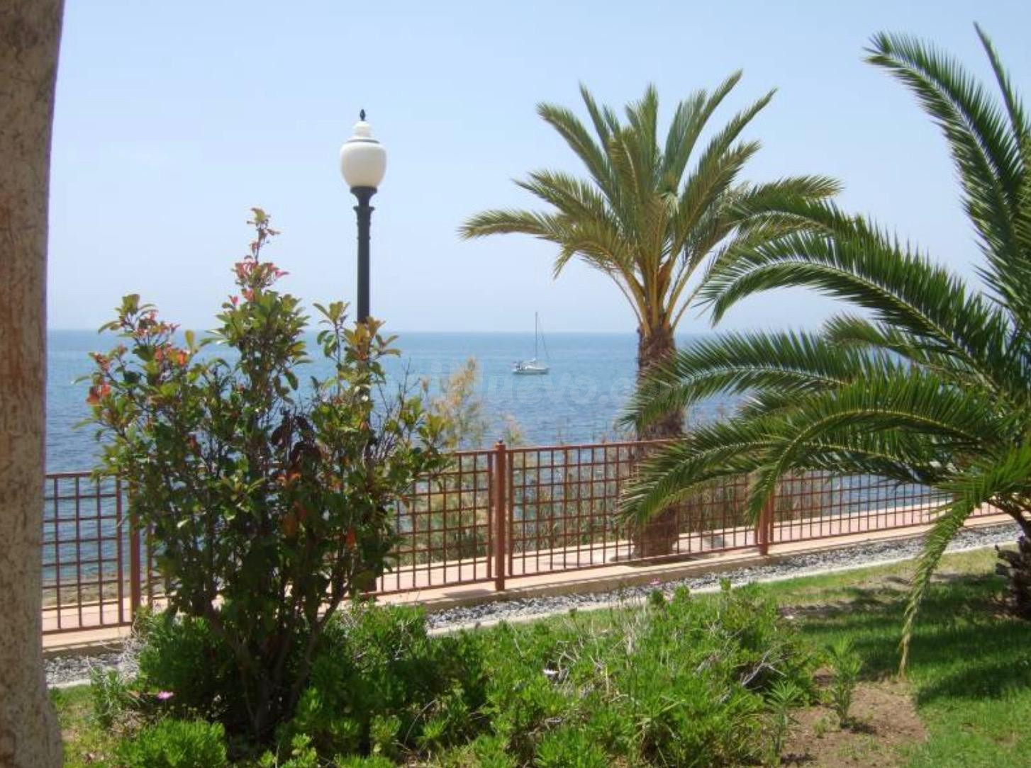 BUNGALOW PRIMERA LÍNEA DE MAR - CABO DE LAS HUERTAS ALICANTE