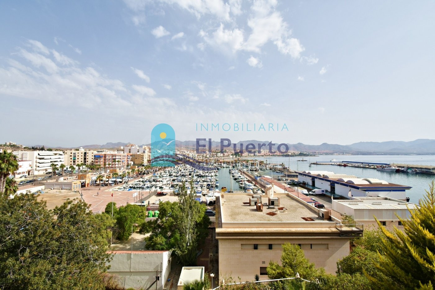 CHALET CON VISTAS AL MAR EN EL FARO
