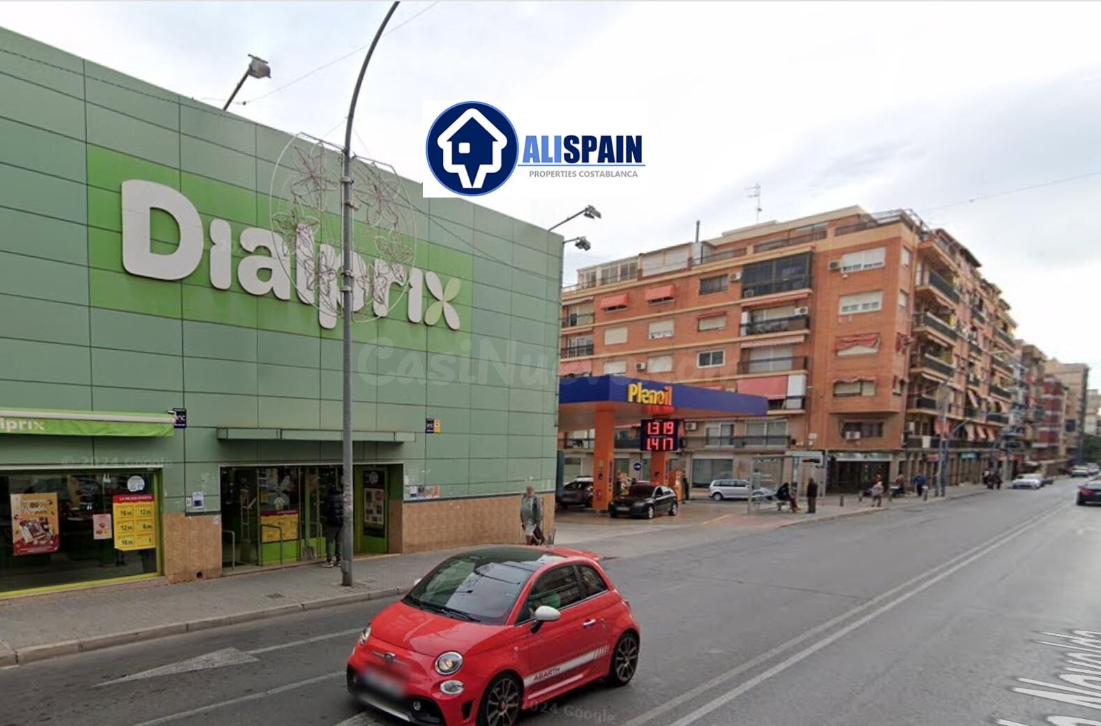 SE ALQUILA GRAN LOCAL COMERCIAL ACCESO A DOS CALLES - ALICANTE