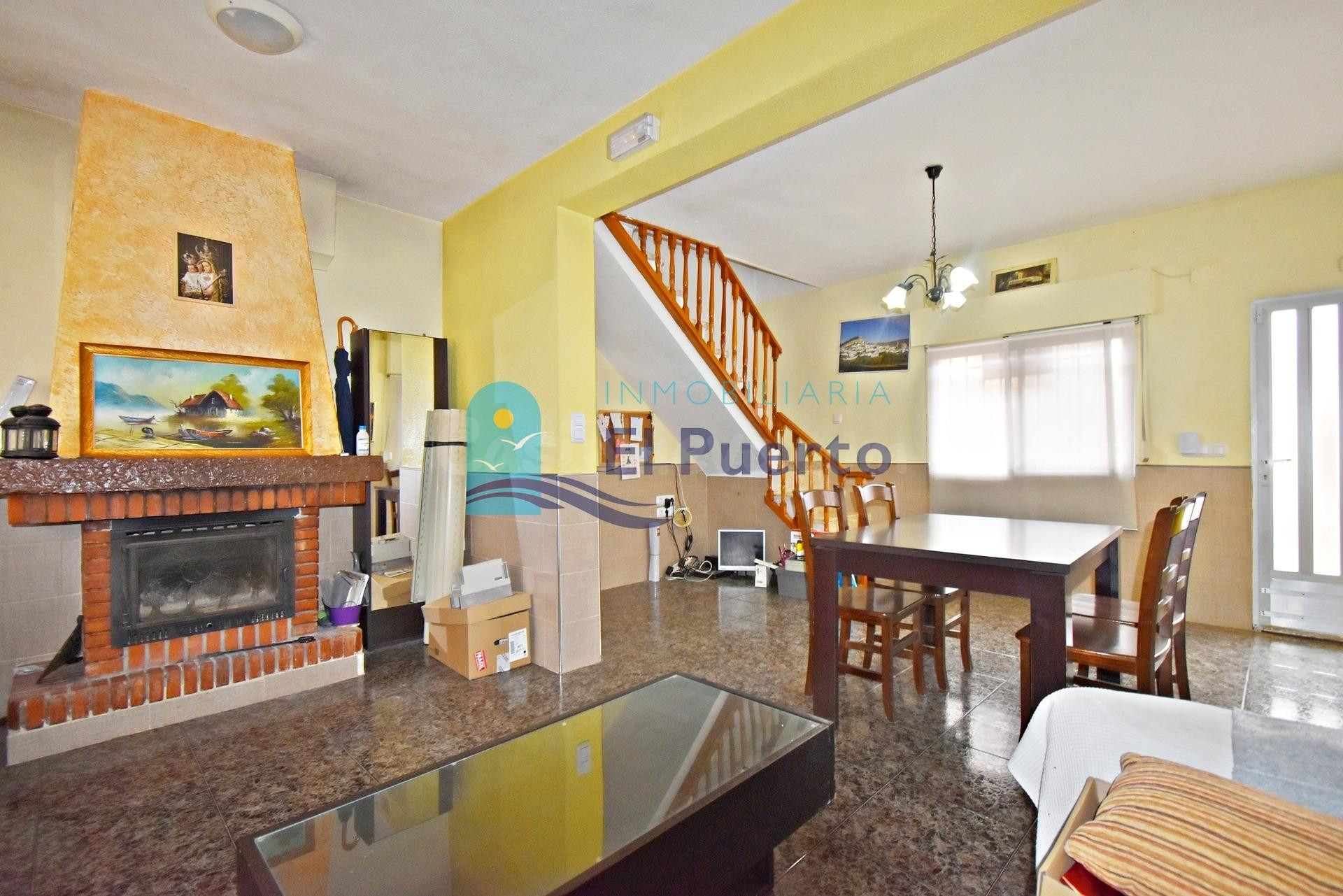 DÚPLEX SEMIREFORMADO EN ZONA TRANQUILA Y FAMILIAR DE PUERTO DE MAZARRÓN - REF 107