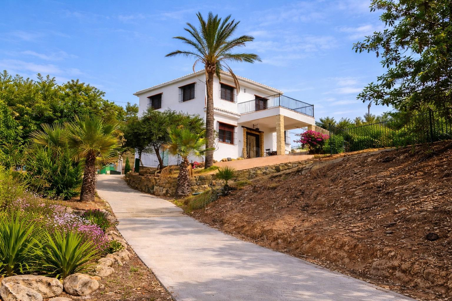 Encantadora Casa de Campo en Cártama, Ideal para Disfrutar de la Naturaleza