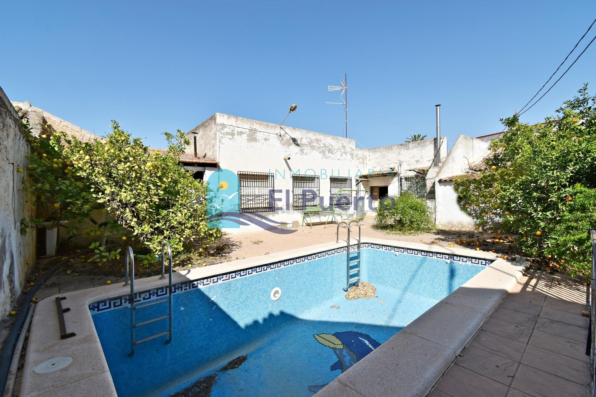 CASA DE CAMPO CON AMPLIA PARCELA EN CUEVAS DE REYLLO - REF 1235